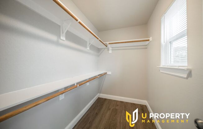 3 beds, 2.5 baths, 1,422 sqft, $1,450, Unit Unit 1016