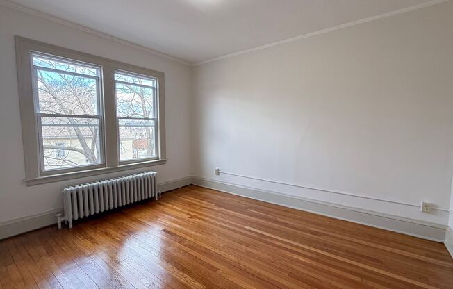 1 bed, 1 bath, 548 sqft, $1,300, Unit C4