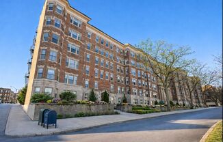 1384 COMMONWEALTH AVE