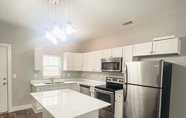 3 beds, 2.5 baths, 1,280 sqft, $1,595, Unit 240 Halo Drive (17)