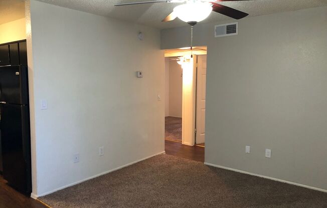 2 beds, 1 bath, 880 sqft, $1,145, Unit 202