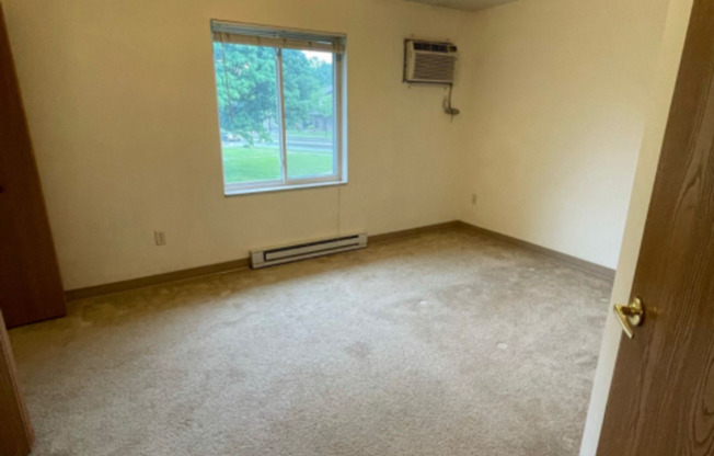 3 beds, 2 baths, 1,200 sqft, $1,400, Unit TE218X-241