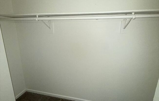 1 bed, 1 bath, 646 sqft, $785, Unit 352B