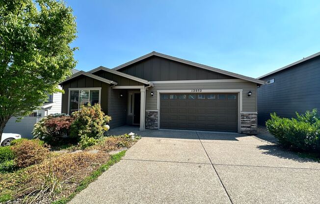 Gorgeous 4 Bedroom 2.5-Bath House in Tigard near Bull Mountain