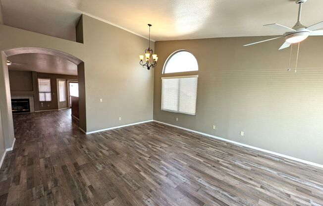 3 Bedroom Home in Madera Parc Near W Elliot Rd and S Cooper Rd!
