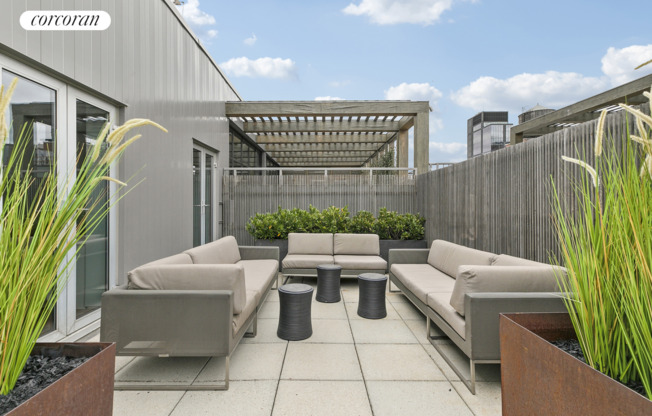 345 W 13 ST