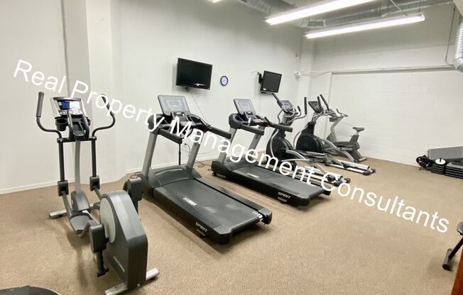 2 beds, 1.5 baths, $1,750