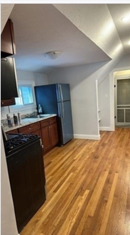 2 beds, 1 bath, 1,000 sqft, $2,700, Unit 3