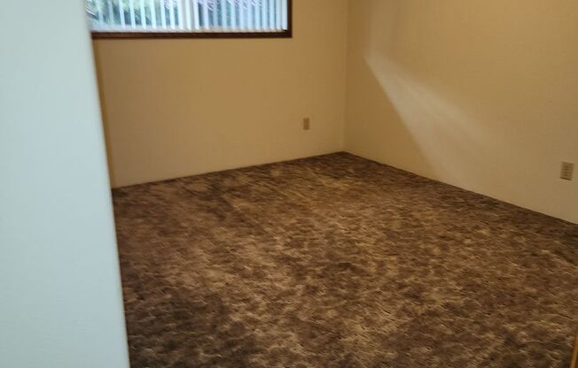 2 beds, 1 bath, $1,500