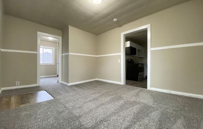 3 beds, 1 bath, $895