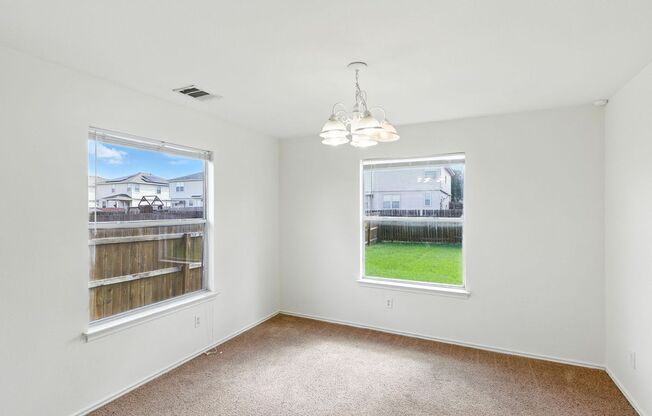 Easy Access to Hwy 90 & Loop 410