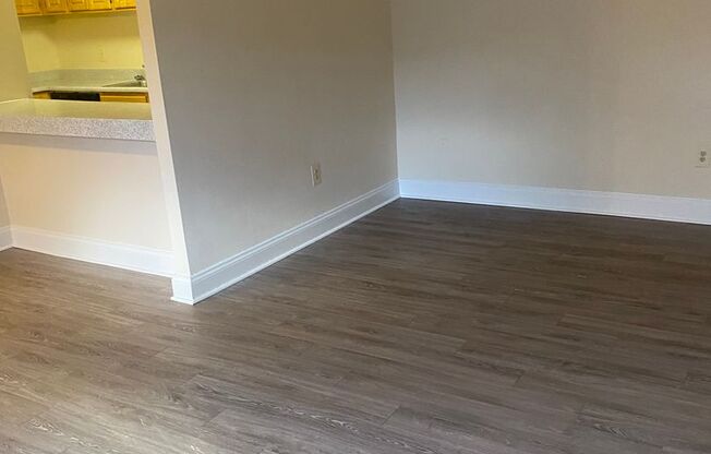 2 beds, 1.5 baths, 1,050 sqft, $1,975, Unit 3400 #001