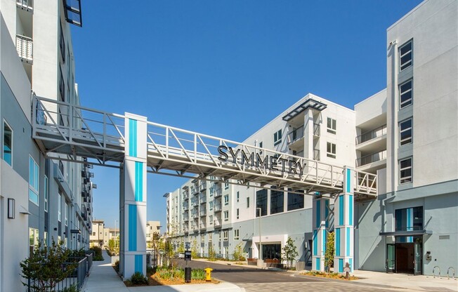 3 beds, 2.5 baths, 1,478 sqft, $4,327, Unit 35104