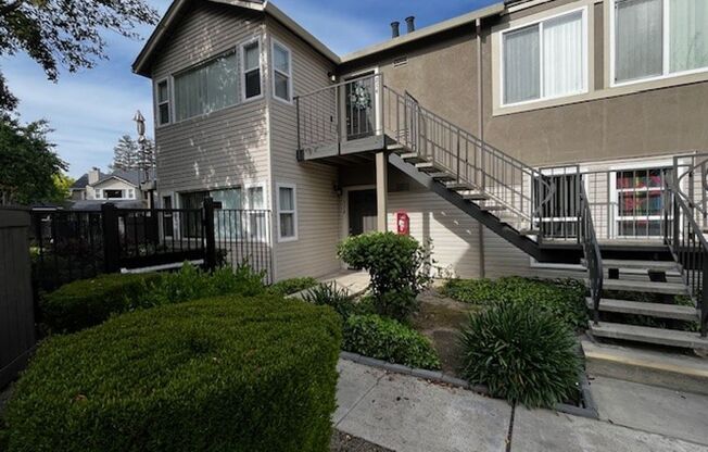 2 beds, 1 bath, 825 sqft, $1,850, Unit 114