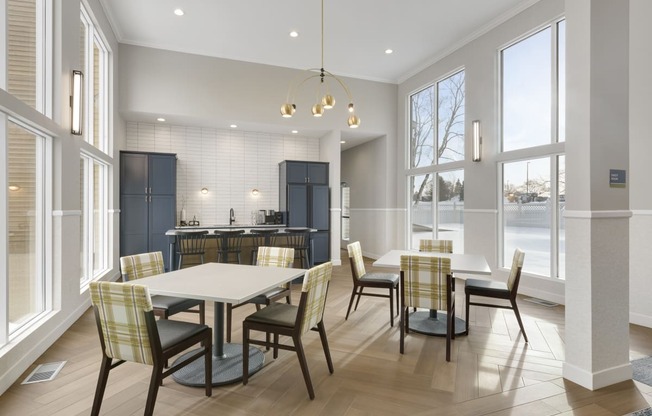 Mallard Creek Apartments in Golden Valley, MN Community Room