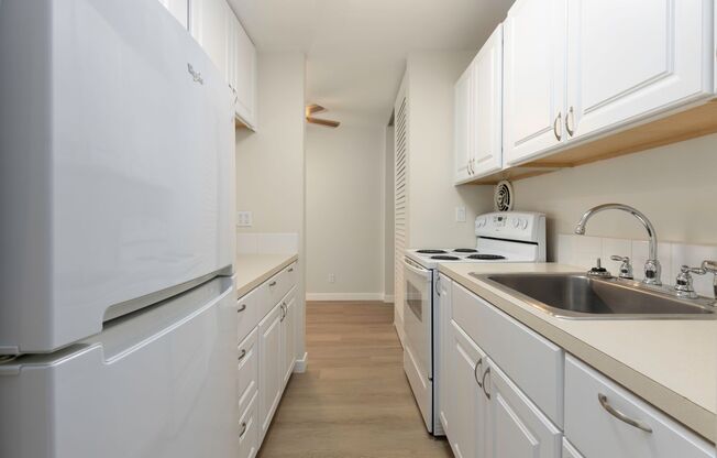 1 bed, 1 bath, 590 sqft, $1,695, Unit 201
