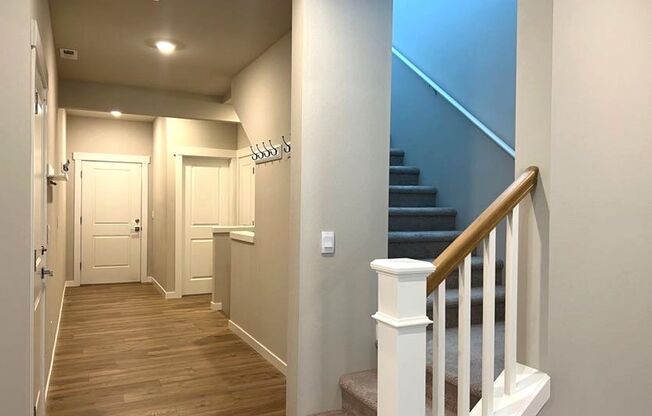 Spacious South Everett Home - Avail Now!