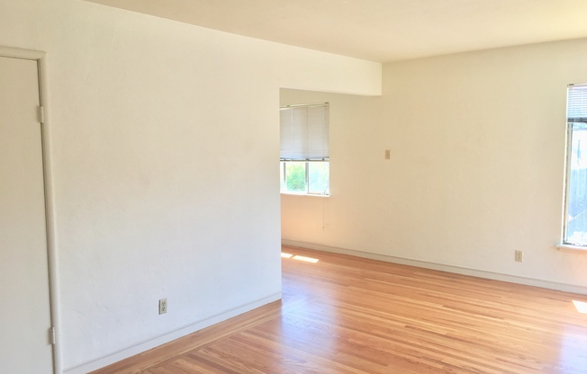 2513-2515 Dana St