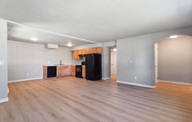 Updated 2 Bed 1 Bath in Fairwood Near Safeway