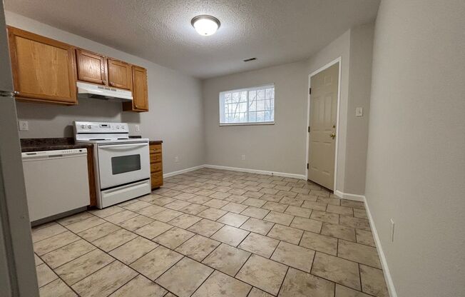 2 beds, 1.5 baths, 1,049 sqft, $1,295, Unit 220-1C ORM