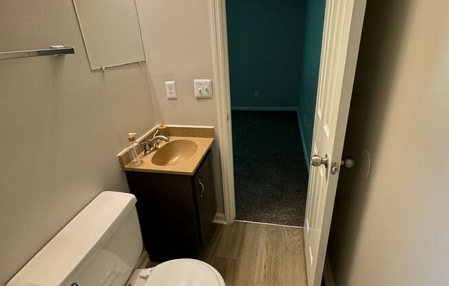 2 beds, 1.5 baths, 890 sqft, $1,240, Unit 2