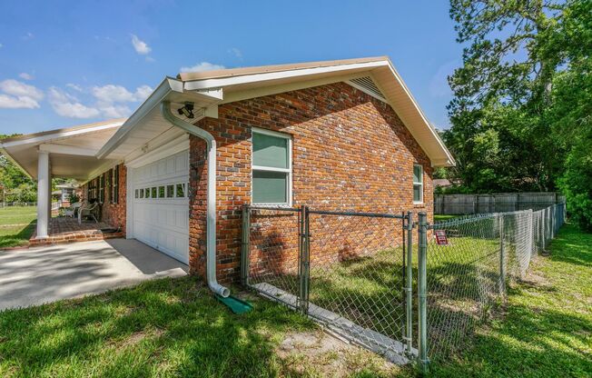 3/2 Brick Ranch on 1/4 acre Available in Murray Hill