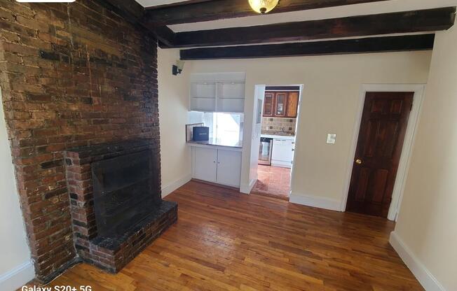 137 East 27th St