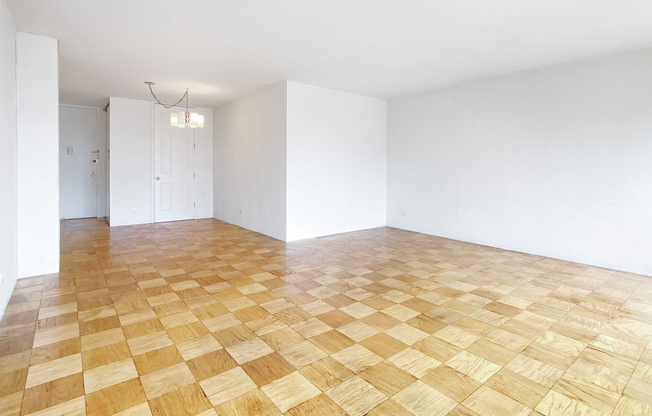1 bed, 1 bath, 754 sqft, $4,700, Unit 10K