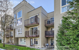 5834 NE 75 ST
