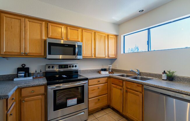 2 beds, 2 baths, $1,500, Unit 246