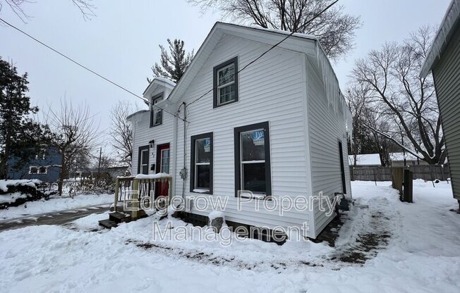 62 VANDINE PL NE