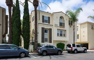 2 beds, 2.5 baths, $3,850, Unit #134