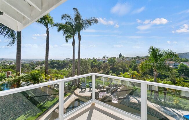 Gorgeous Ocean-View 5 Bedroom Pool Home!