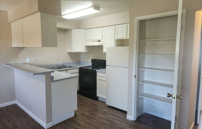 1 bed, 1 bath, 600 sqft, $1,145, Unit 5