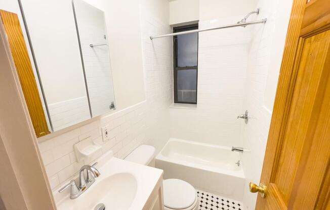 2 beds, 1 bath, $4,095, Unit 6