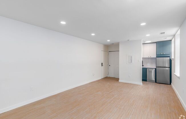 Studio, 1 bath, 595 sqft, $1,433, Unit C-206