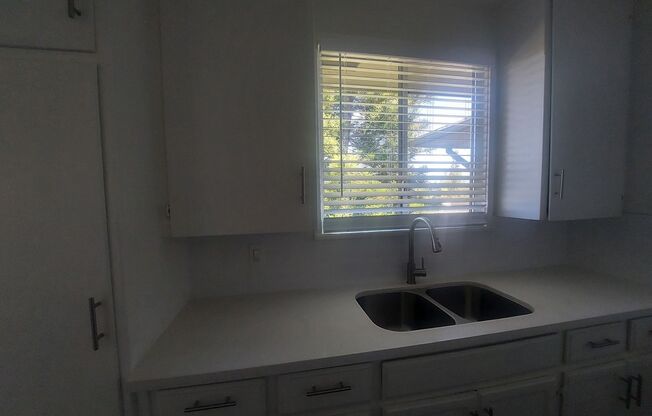 1 bed, 1 bath, $1,895, Unit California-4514A