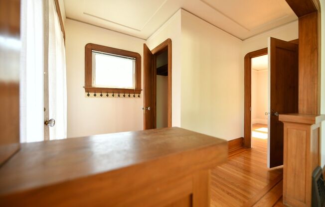 20p020 - 5301-5311 Miles Ave.