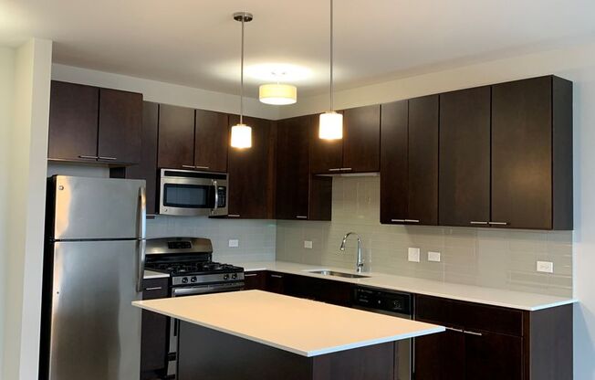 1 bed, 1 bath, 795 sqft, $2,305, Unit 331