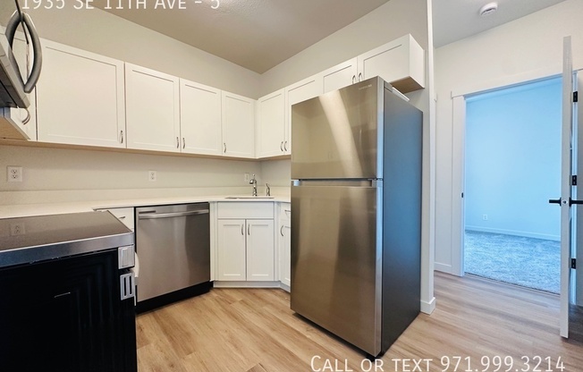 1935 SE 11 AVE
