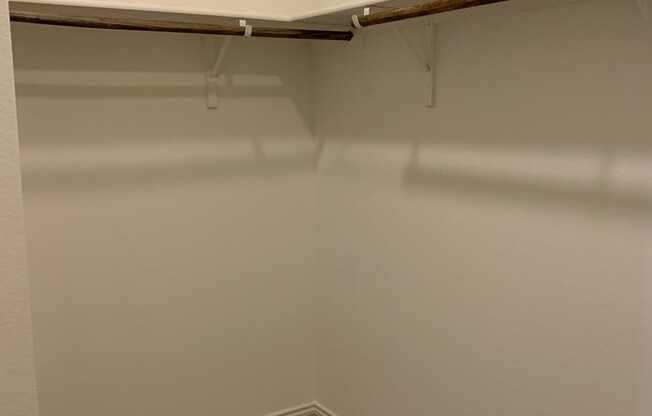 3 beds, 2.5 baths, $2,100