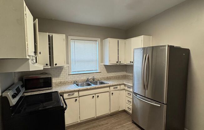 2 beds, 1 bath, 750 sqft, $975, Unit 1661