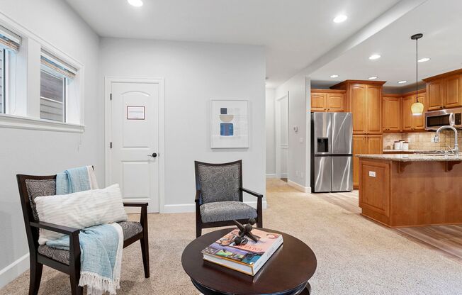 Beautiful 4-bdr/2.5 bath Hillsboro home w/ fireplace near nature area, Intel, Nike, and more