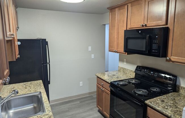 1 bed, 1 bath, 660 sqft, $1,525, Unit D105