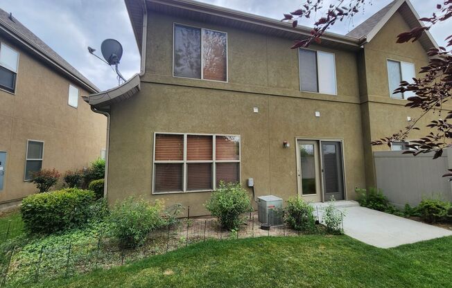 LOVE where you LIVE! 3 bd. 2.5 bath Luxury! PRICE DROP!