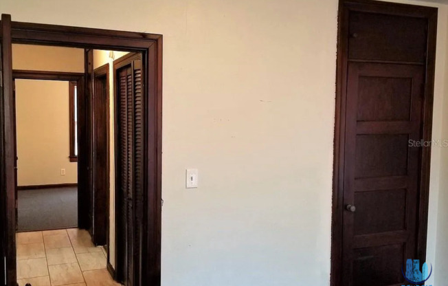 Beautiful craftsman 2 bedroom with a detached garage in Jax!