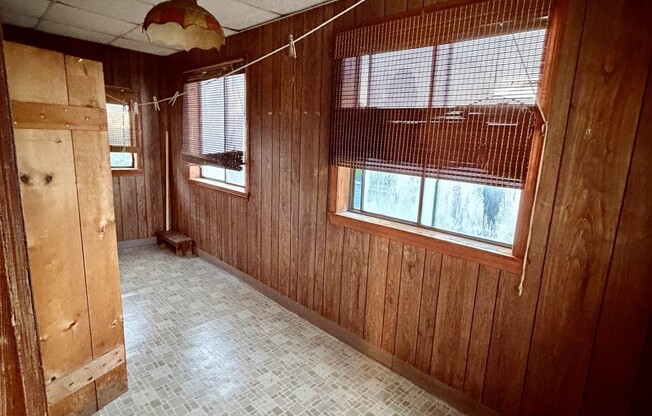 2 beds, 1 bath, 1,200 sqft, $2,600, Unit 1