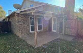 3 beds, 2 baths, $2,500