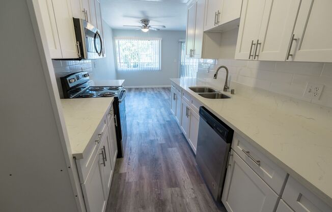 2 beds, 2 baths, 1,200 sqft, $2,798, Unit 418