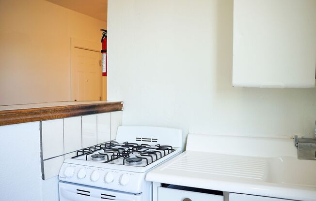 N Portland - Kenton Open-Plan 1-Bed Ready Early July!